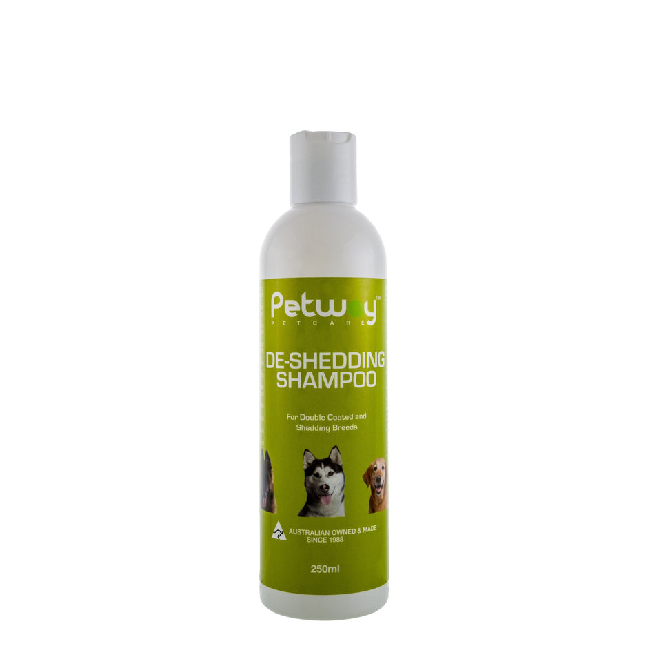 Petway Petcare De-Shedding Shampoo 250ml bottle with green label, showing product name and three dog breeds on the front.
